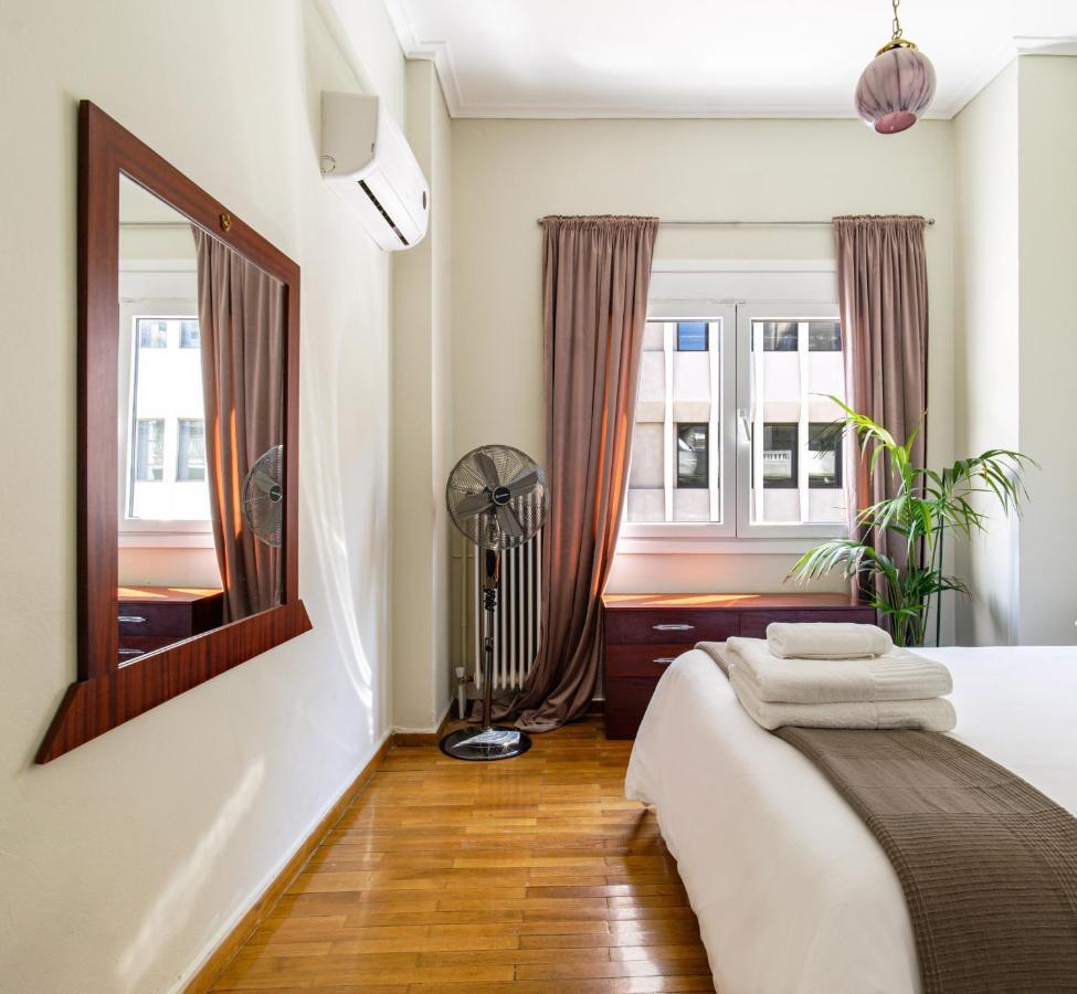Apartament Acropolis, Falirou